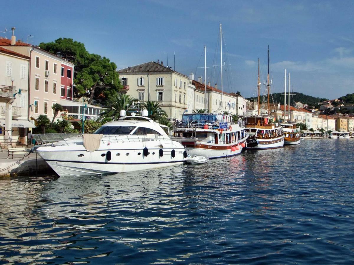 Apartment Rojal Mali Losinj Ngoại thất bức ảnh